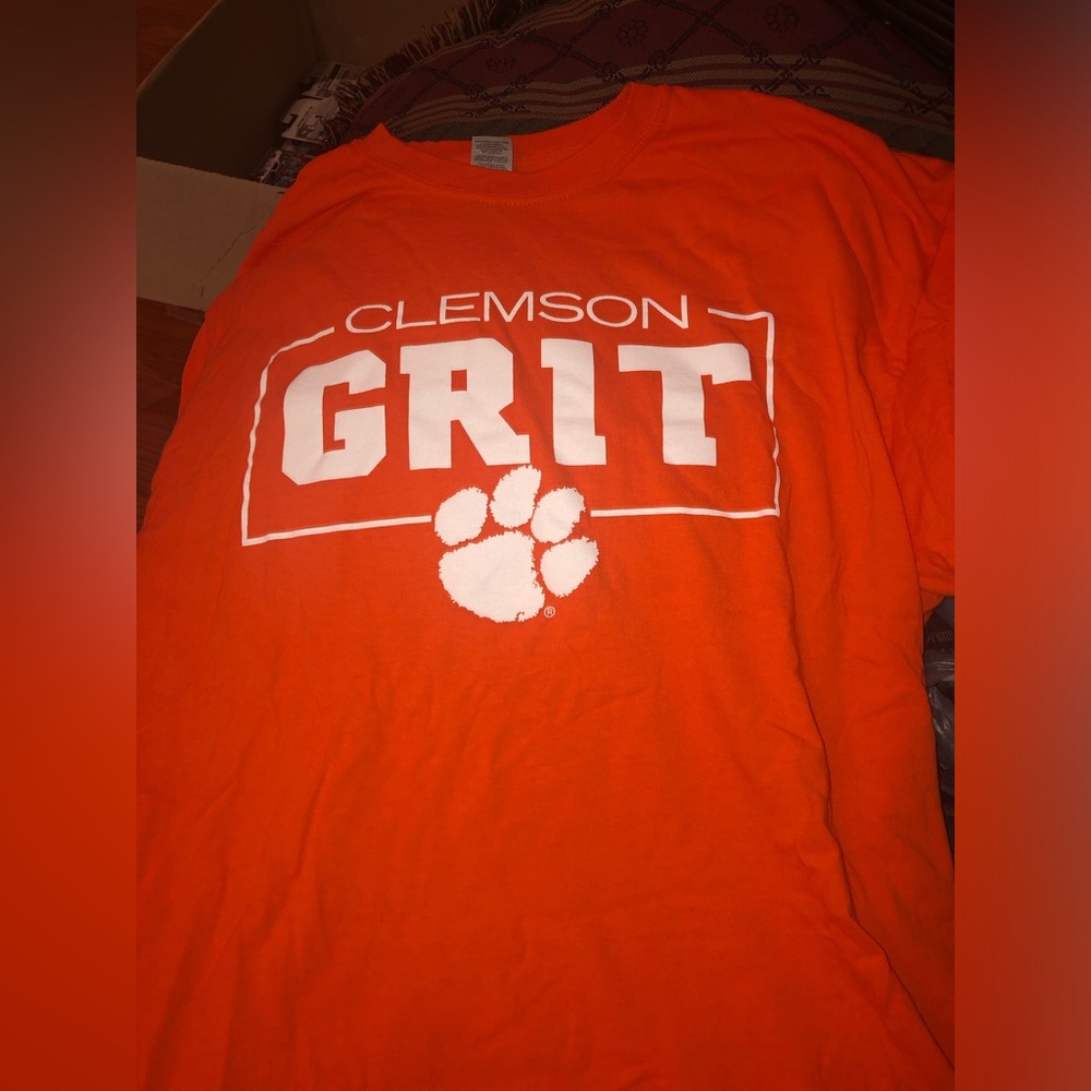 XL Clemson Grit T-shirt.